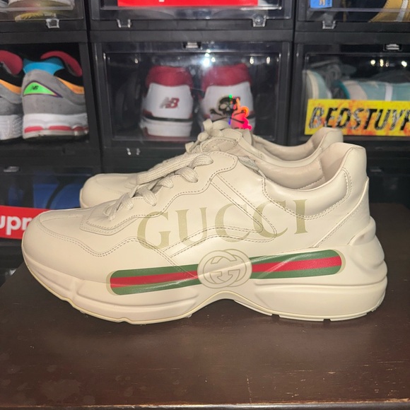 MEN'S RHYTON SNEAKER WITH GUCCI LOGO TAN SIZE MEN’s 11.5 - Picture 2 of 7